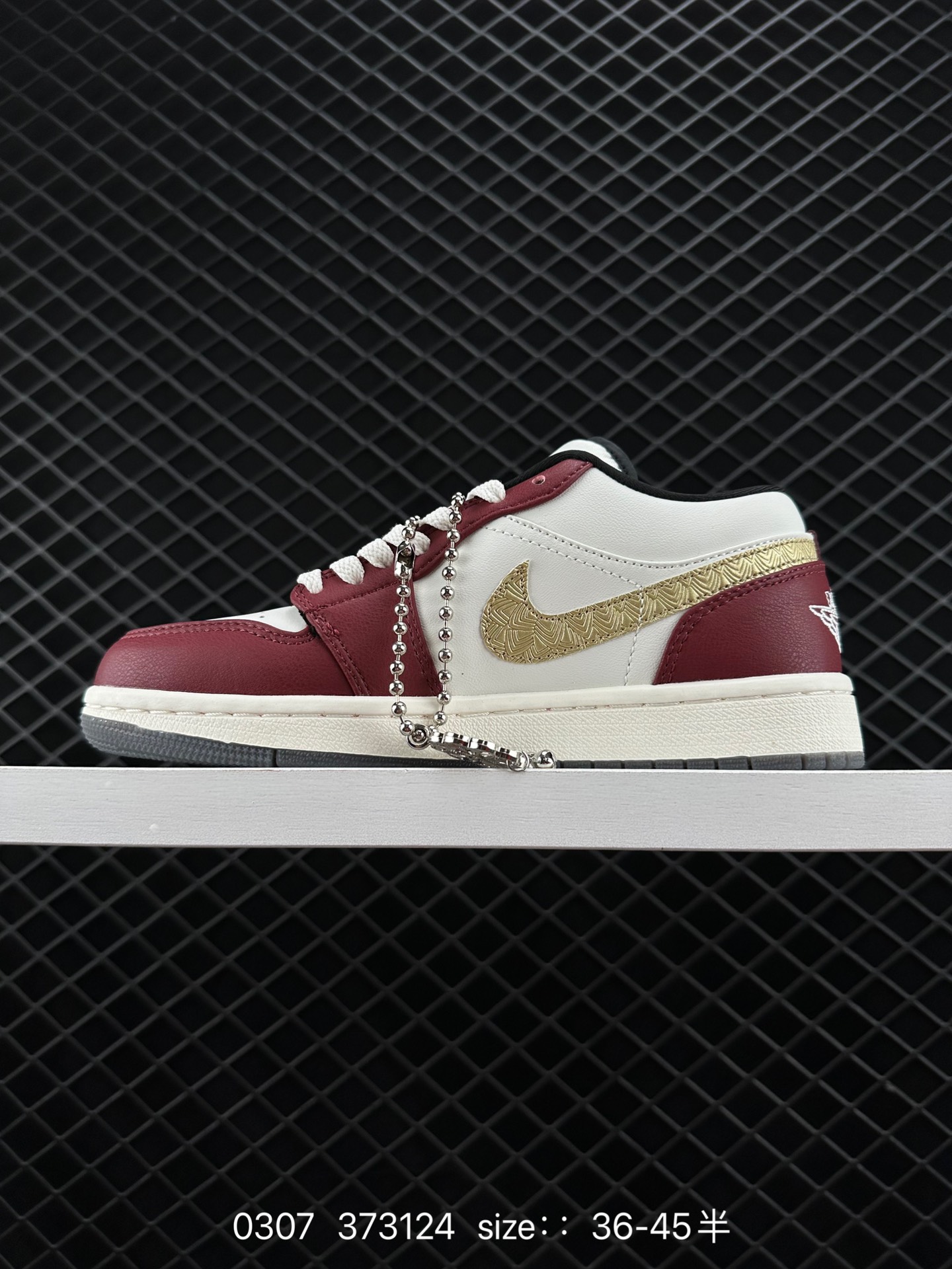 Jordan 1 Low ”Year of the Dragon“